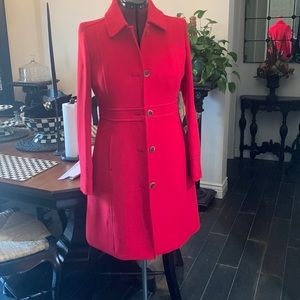 40” length measurement from back of neck